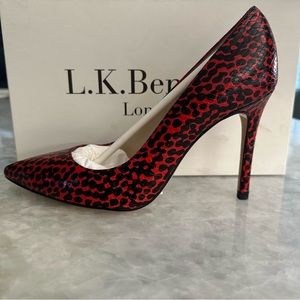 LK Bennett London Fern Pointed Toe Pump Red & Black Printed Python NEW Size 40